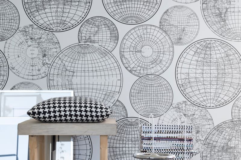 Fototapeta Globes Gathering Black and white Rebel Walls (4)