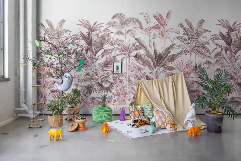 Fototapeta Pride Palms Plum Rebel Walls (2)