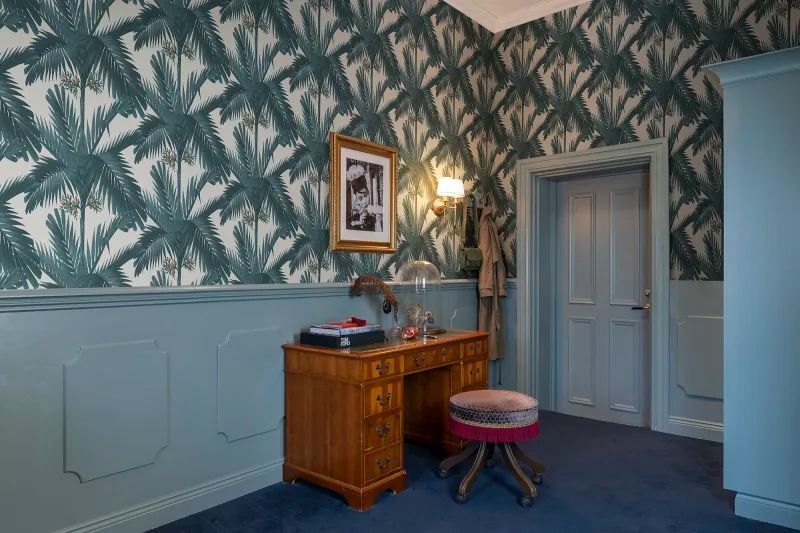 Tapeta Palm Spring Teal Rebel Walls (3)