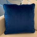 Poduszka Crown Velvet z lamówką 40x40 cm Granat 6