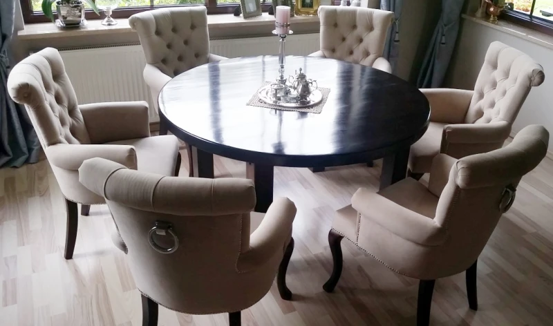 Krzesło tapicerowane z podłokietnikiem Harward Elegant
