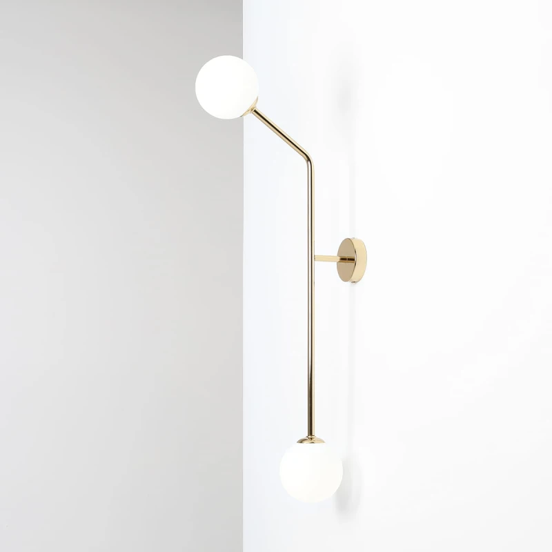 5-pure-wall-gold-vertical-male.jpg