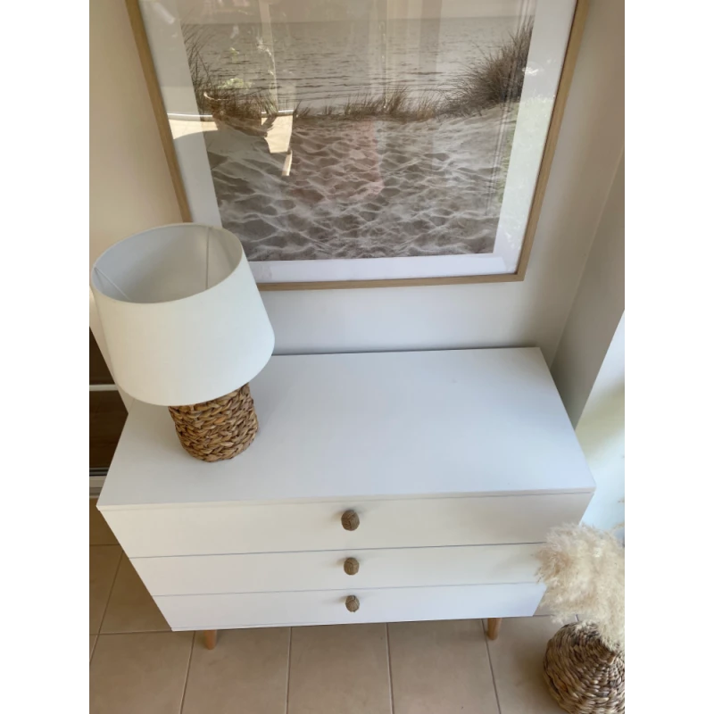 Komoda z 3 szufladami Meli 100 cm Biała w salonie