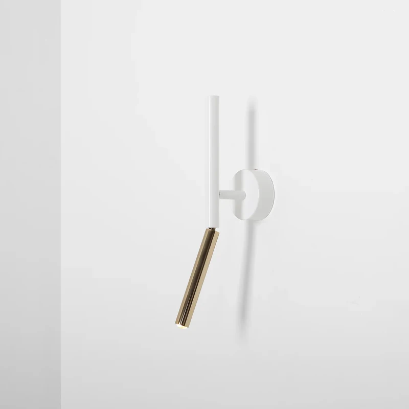 2-stick-wall-white-gold-male.webp