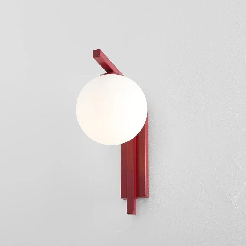 3-zac-wall-red-wine-male.webp