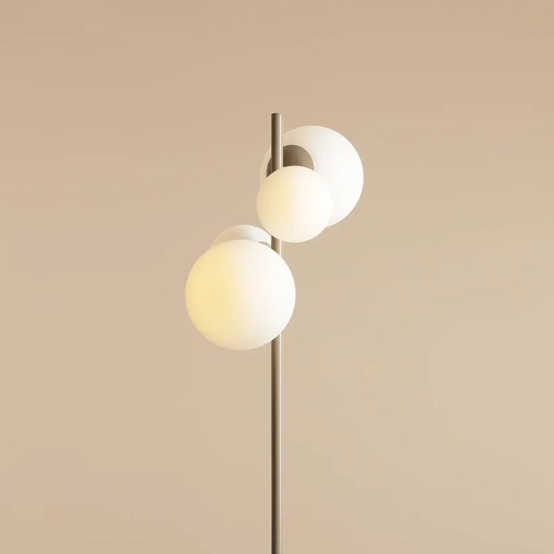 2-bloom-floor-beige-male.webp