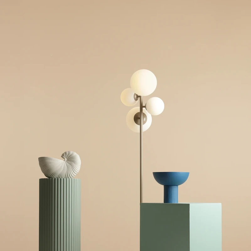 6-bloom-floor-beige-male.webp