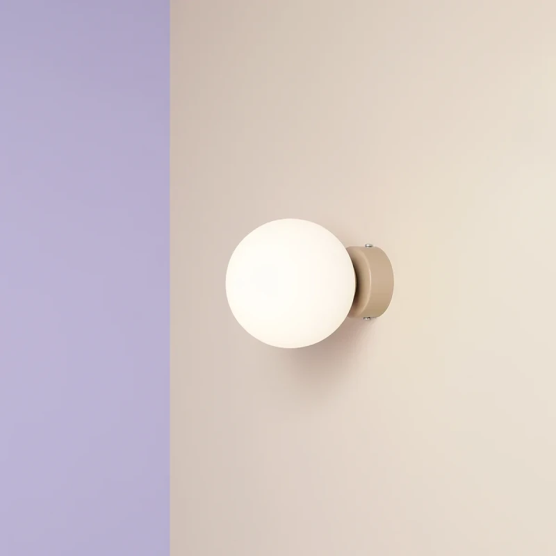 1-ball-wall-beige-male.webp
