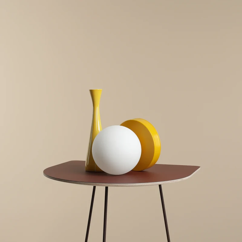 2-ball-table-mustard-male.webp
