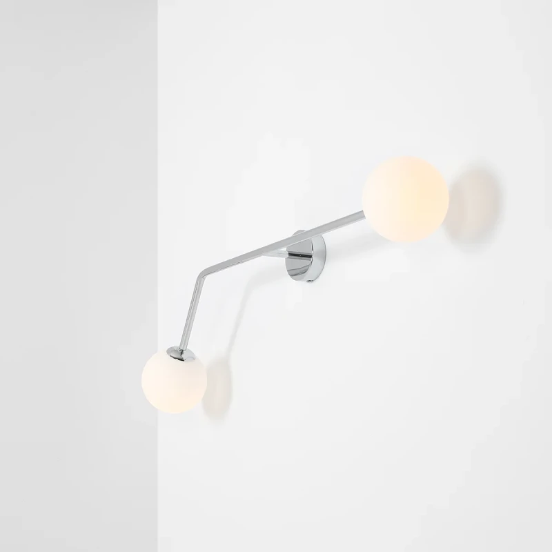 2-pure-wall-horizontal-silver-male.webp