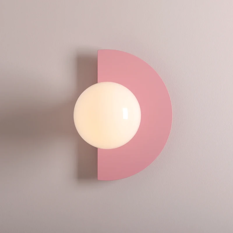 1-loop-wall-pink-male.jpg