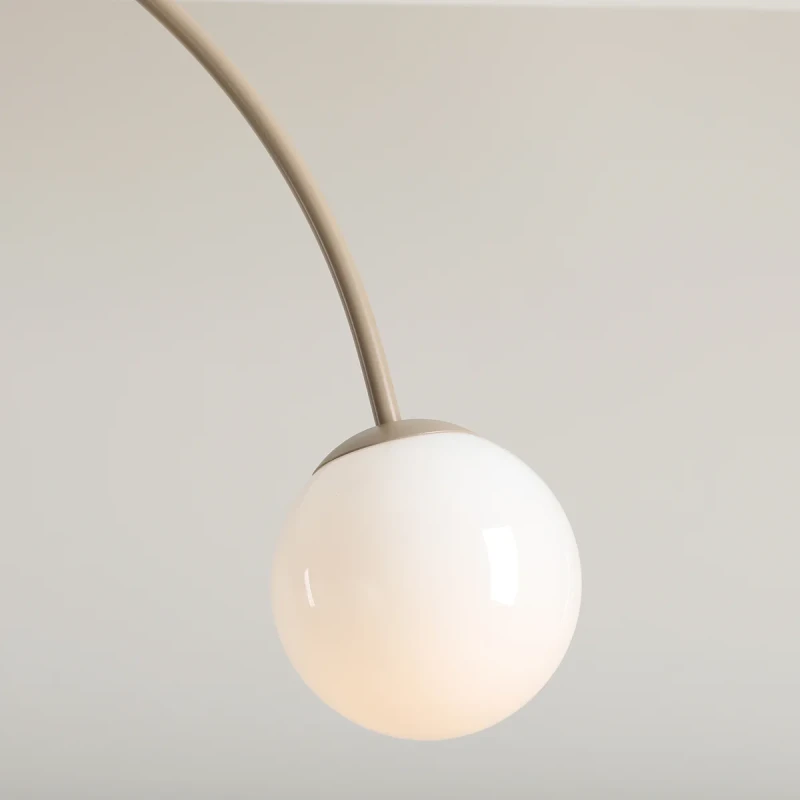 2-una-beige-ceiling-male.jpg