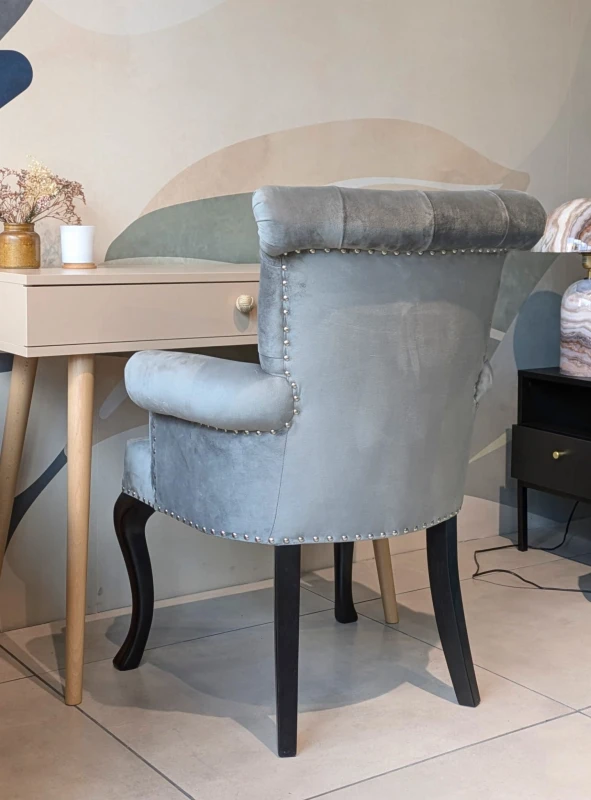 Krzesło tapicerowane z podłokietnikami Harward Elegant (2).jpg