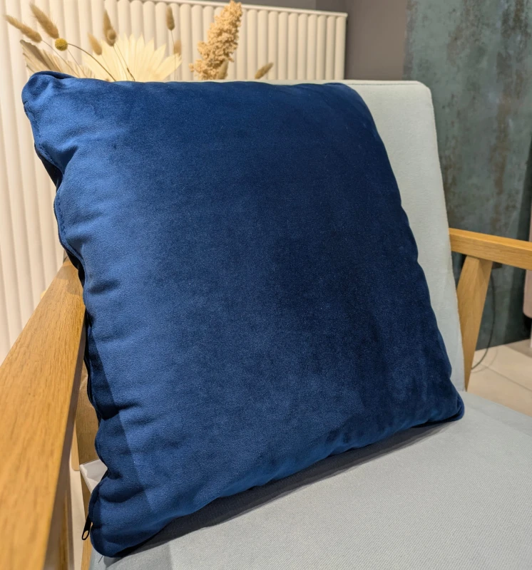 Poduszka Crown Velvet z lamówką 40x40 cm Granat (2).jpg