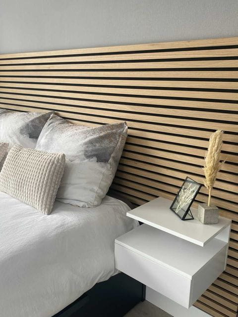 Classic Oak (black felt) (4).jpg