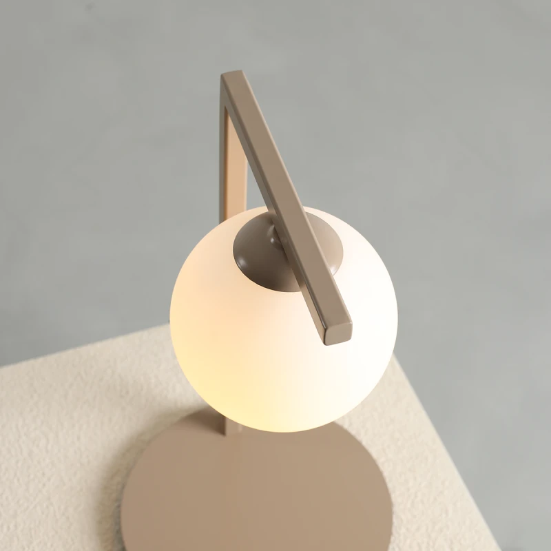 3-zac-table-beige-male.webp