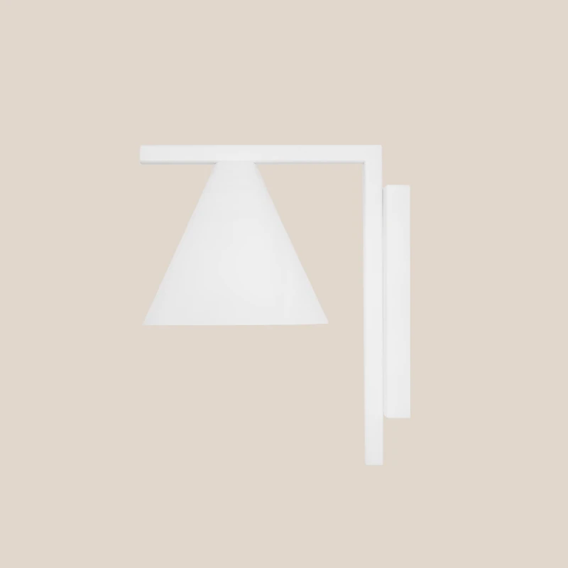 3-form-wall-white-male.webp
