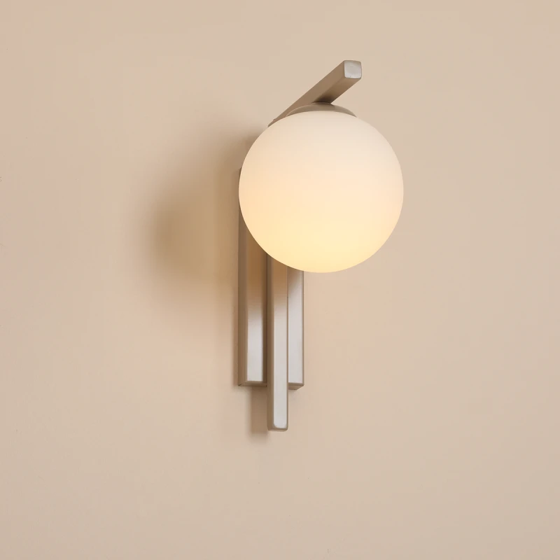 2-zac-wall-beige-male.webp