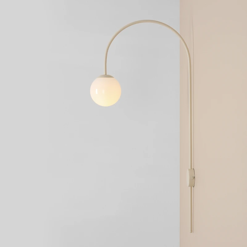3-una-wall-cream-male.webp