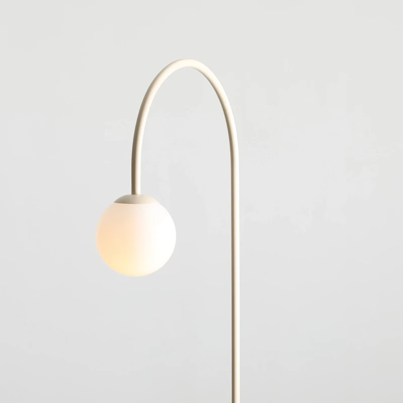3-una-floor-cream-male.webp