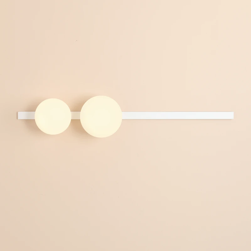1-garda-wall-white-2-male.webp