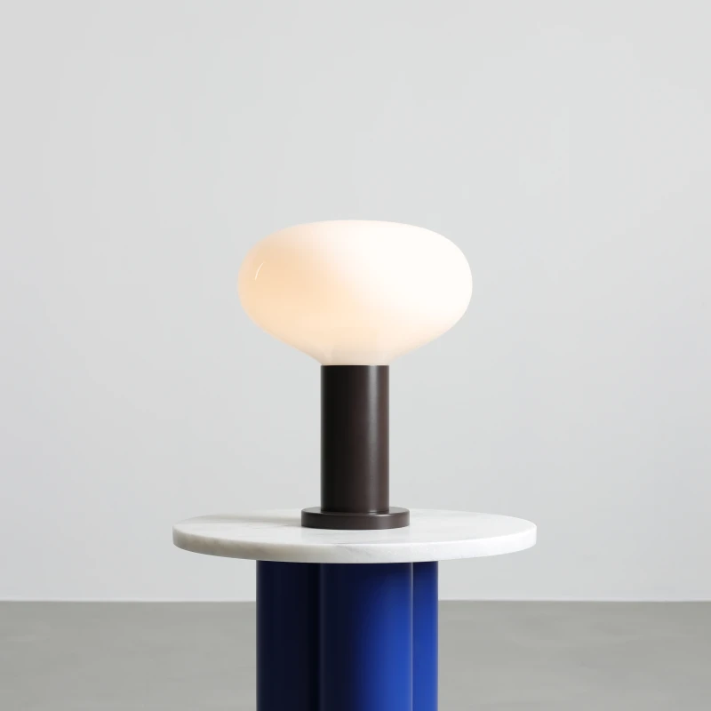 2-flo-table-m-mokka.jpg
