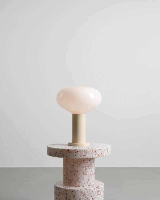 flo-table-m-cream.jpg