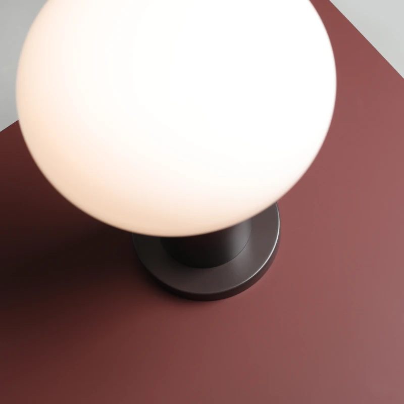 2-flo-table-brazowa.jpg