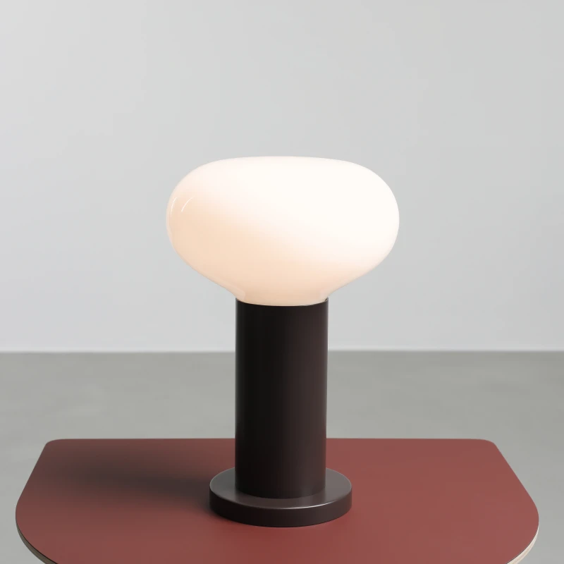 3-flo-table-brazowa.jpg