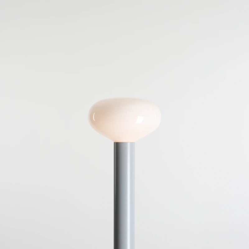 Lampa stojąca FLO GREY M (opal glass) (2).jpg