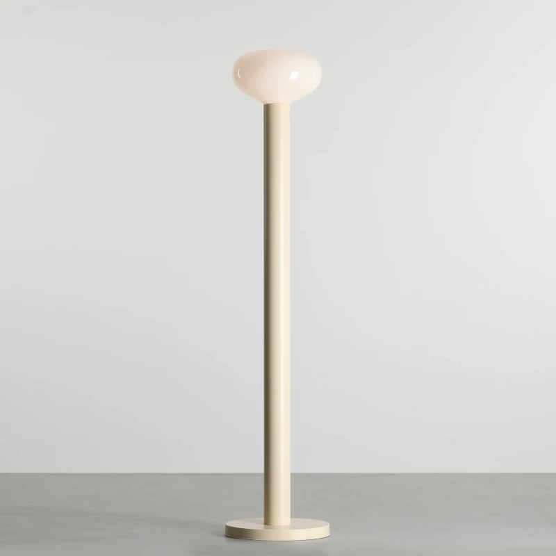 Lampa stojąca FLO CREAM M (opal glass) (1).jpg
