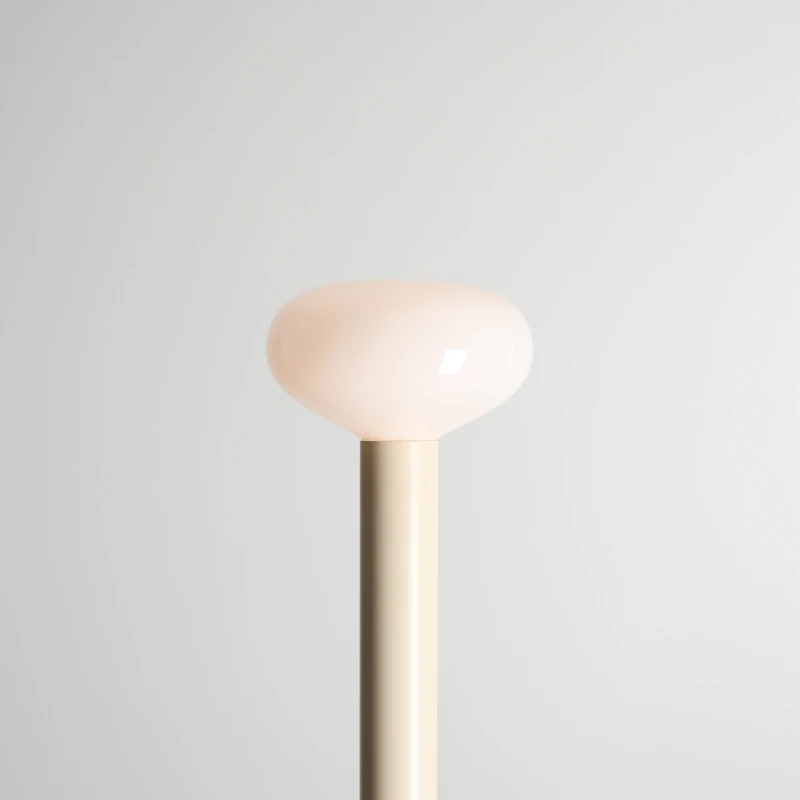Lampa stojąca FLO CREAM M (opal glass) (4).jpg
