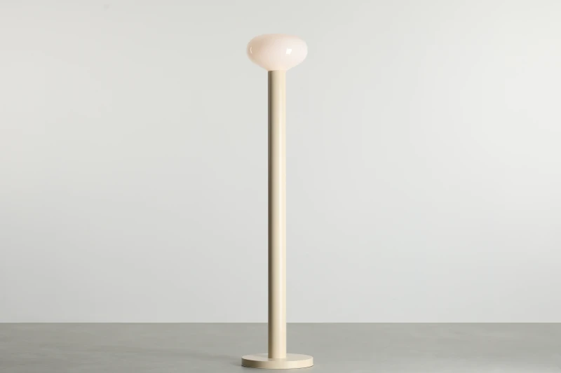 Lampa stojąca FLO CREAM M (opal glass) (5).jpg