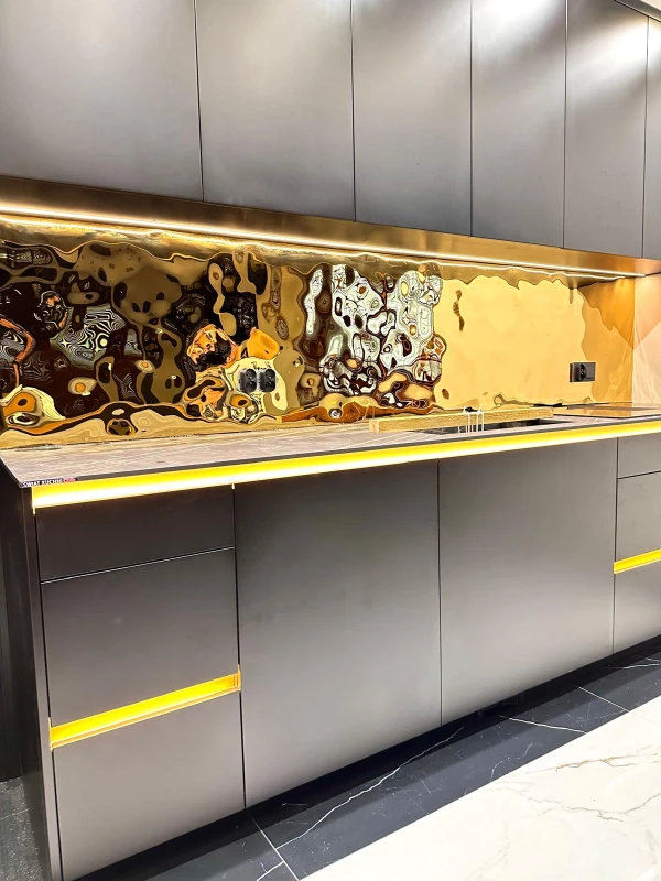 Gold C002 - 1.jpg