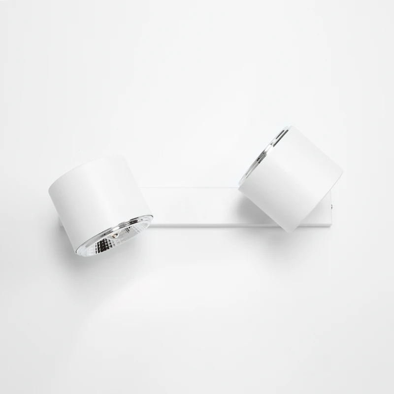 1-bot-white-2-wall-male.jpg