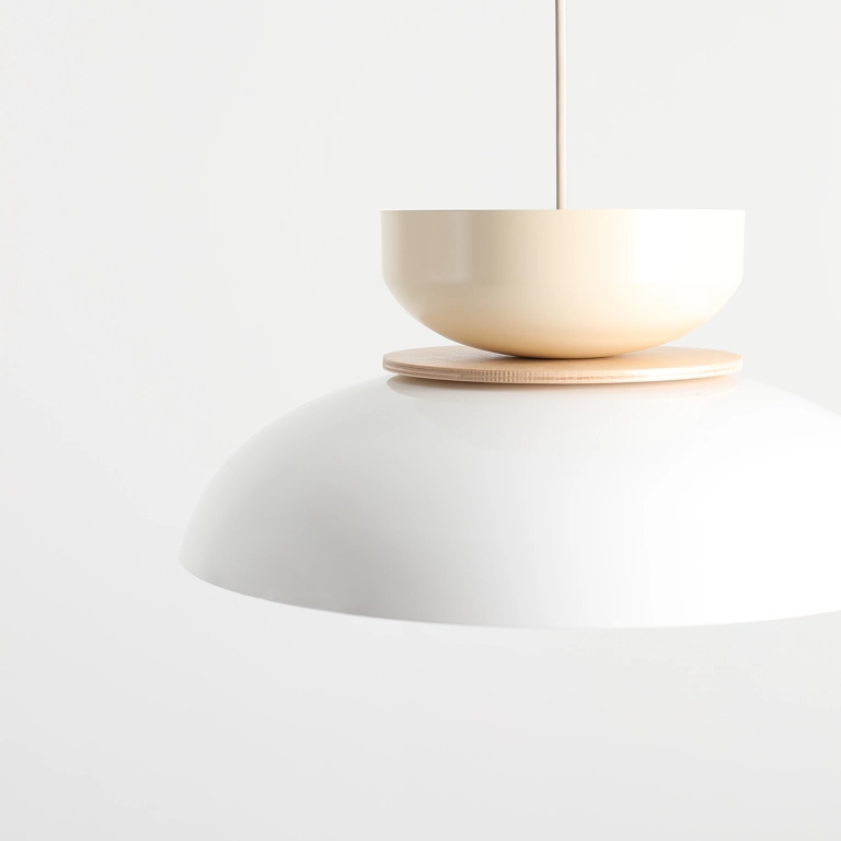 bialo-kremowa-lampa-do-jadalni-768x768.webp