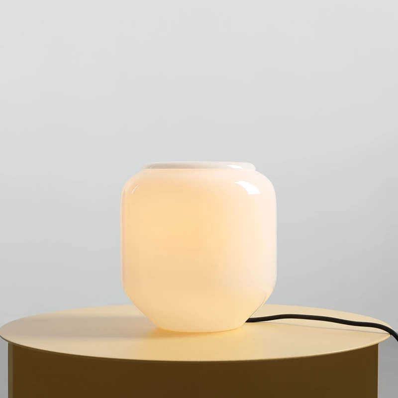 1-flask-table-s-orchid-male.webp