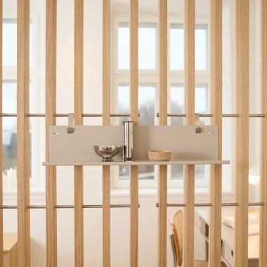 Półka Nell - pasuje do ścianki Embrace BM1 Woodupp