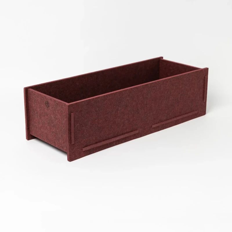 02-3720_embrace_vigg_felt-box_stills_1x1_1.webp