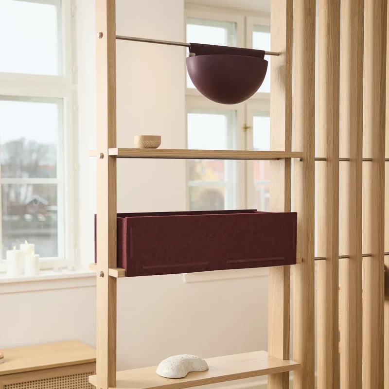 05-3714_3720_embrace_vigg_felt-box_red_appartment_4.webp