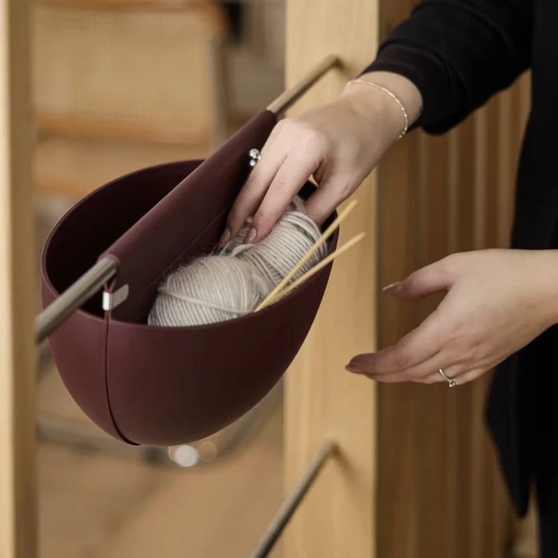 06-3714_embrace_gro_soft-pocket_red_appartment_10.webp