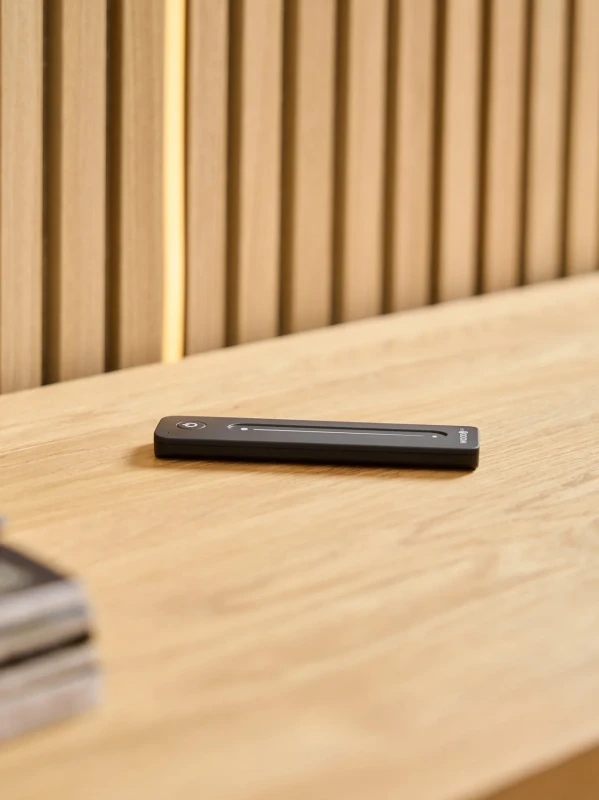 3015_remote_control_for_led_black_environmental_02.webp