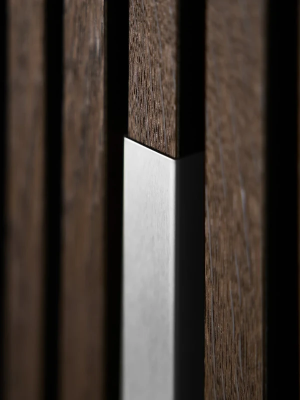 3030_3031_3032_create_liva_cover_polished_steel_environmental_02.webp