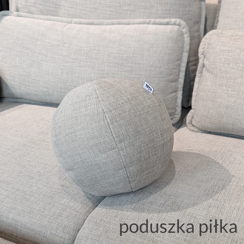decostreet nidzica poduszka piłka dodatek.jpg