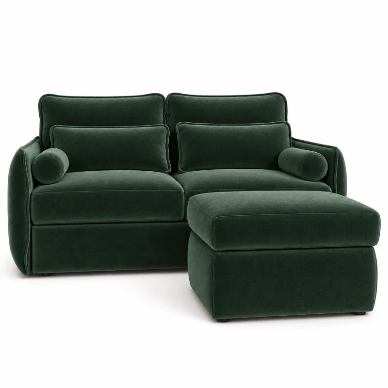 mała aksamitna sofa i pufa w butelkowej zieleni Atea.png